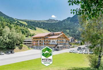 Ferienhaus für 4 Personen, mit Whirlpool und Balkon sowie Sauna und Pool in Jerzens