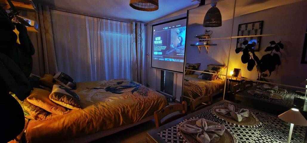 Maison d’hôte pour 2 personnes, avec jacuzzi ainsi que jardin et piscine