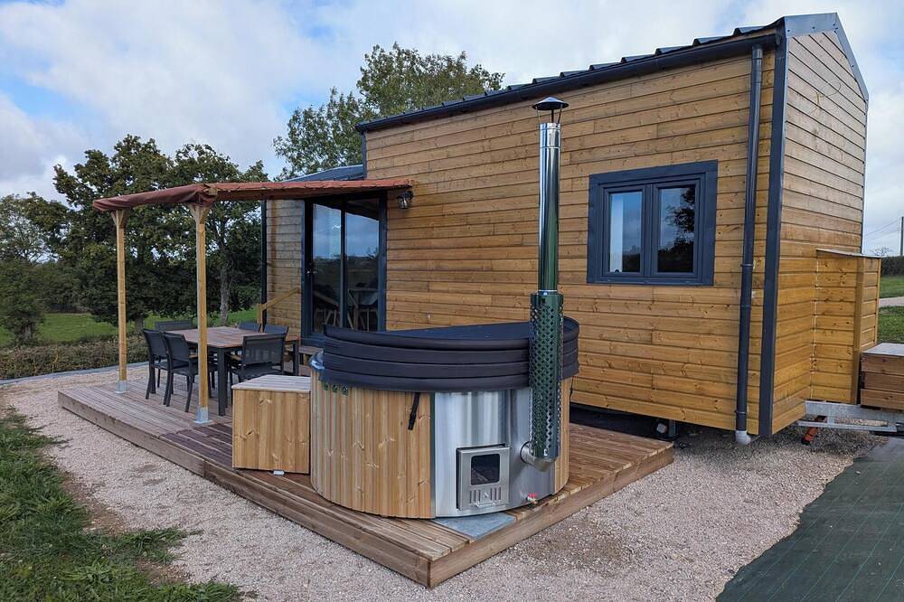 Tiny house dans l'Allier pour 4 couchages et bain finlandais in Commentry, Région de Montluçon
