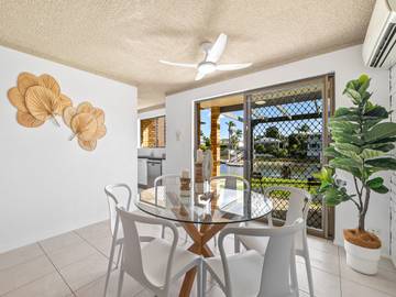 Holiday Apartment for 6 People in Mooloolaba, Sunshine Coast, Photo 2