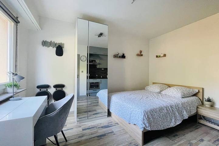 Ferienwohnung für 2 Personen, mit Terrasse in Dreiländereck