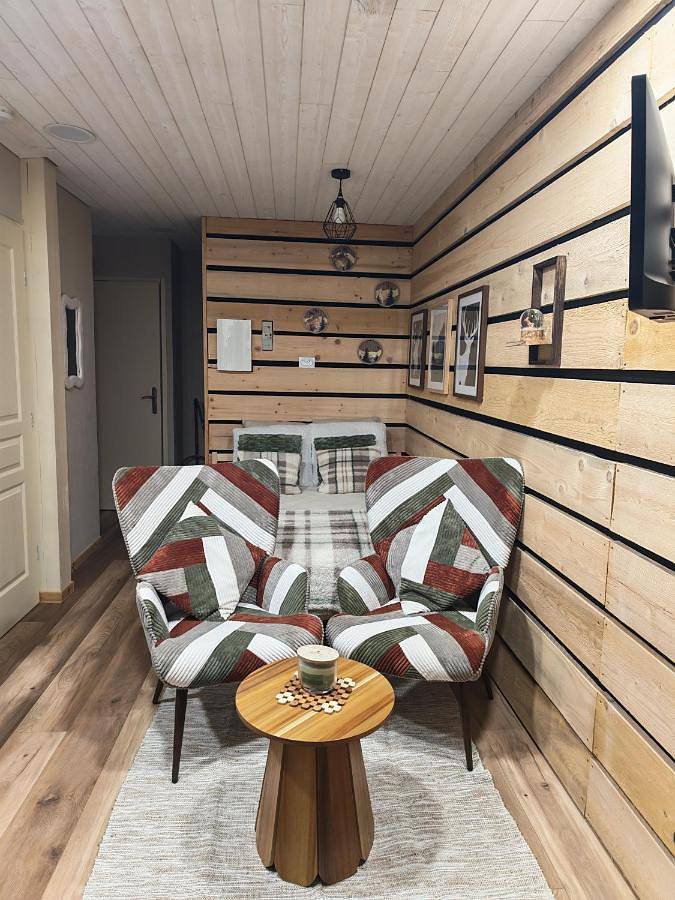 Gîte pour 2 personnes, animaux acceptés à Rochejean