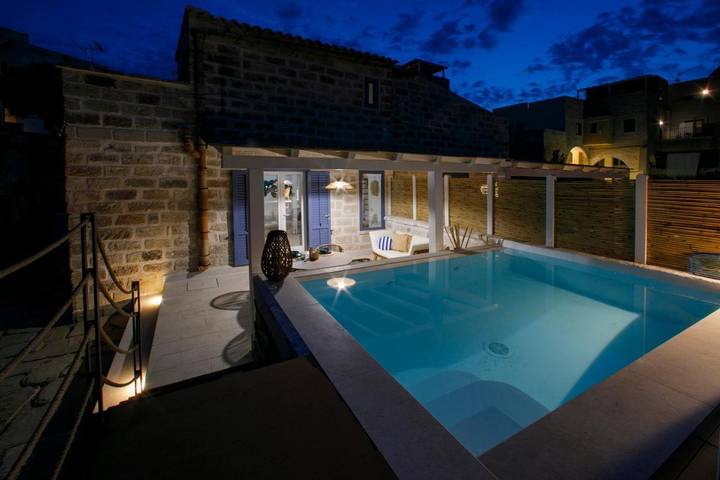 Location de vacances pour 6 personnes, avec piscine ainsi que terrasse et jardin à Favignana - 2