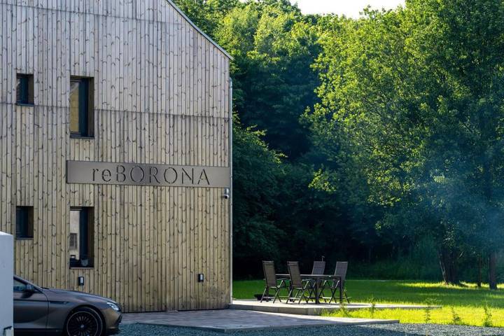 Ferienwohnung für 5 Personen, mit Terrasse und Whirlpool sowie Garten und Pool in St. Peter (Ungarn)