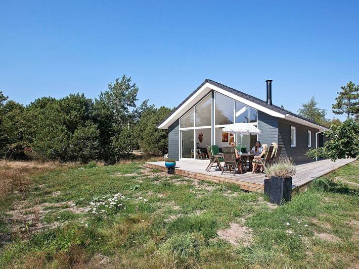 Ferieudlejning for 6 personer, med terrasse og jacuzzi i Nykøbing Sjælland