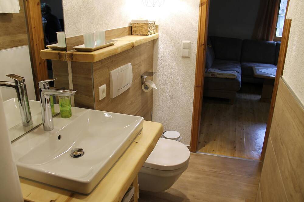 Apartamento inteiro, Apartamento com 2 quartos e fantásticas vistas panorâmicas in Arnbruck, Baviera Oriental