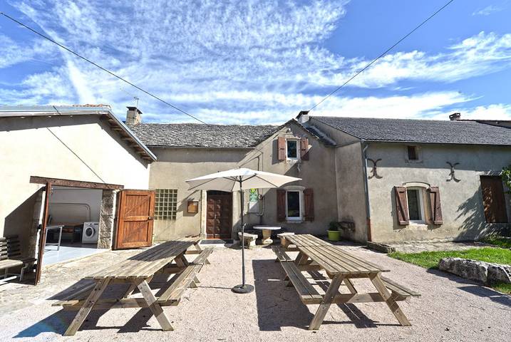 Gîte pour 20 personnes, avec jardin et terrasse