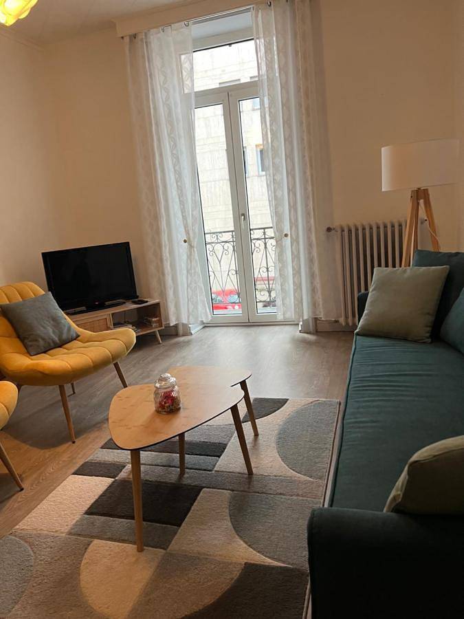 Gîte pour 4 personnes, avec balcon et vue dans Office de Tourisme de Lons le Saunier - 3