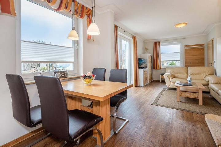 Ganze Wohnung, Haus Nordstern 02 - ruhige Lage mit Terrasse und Garten in Drei Kaiserbäder, Heringsdorf