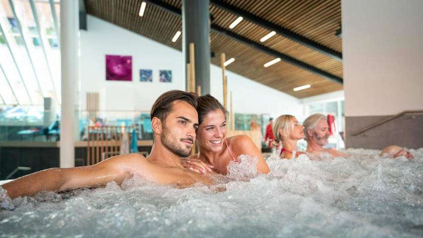 Apartmenthotel für 2 Personen, mit Balkon und Whirlpool sowie Pool und Sauna