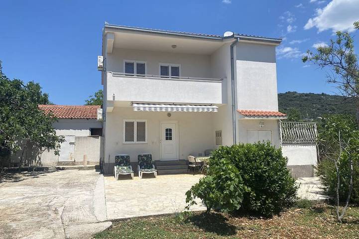 Ferienhaus für 5 Personen, mit Balkon und Garten in Split-Dalmatien