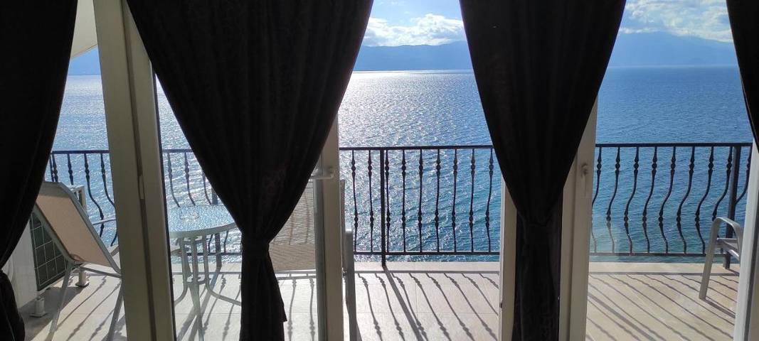 Apartament wakacyjny dla 6 osób, z Balkon i Taras oraz Widok na jezioro i Widok w Macedonia Północna