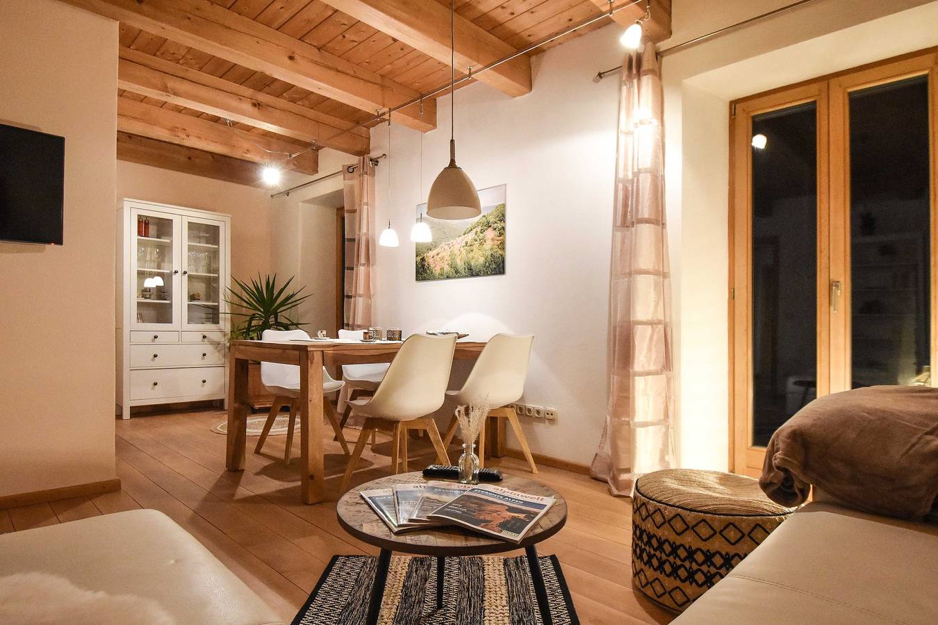 Ganze Ferienwohnung, Charmante Chiemgauwohnung - Ferienwohnung für 4 Personen, 65 qm, 1 separates Schlafzimmer, Terrasse in Wasserburg am Inn, Landkreis Rosenheim