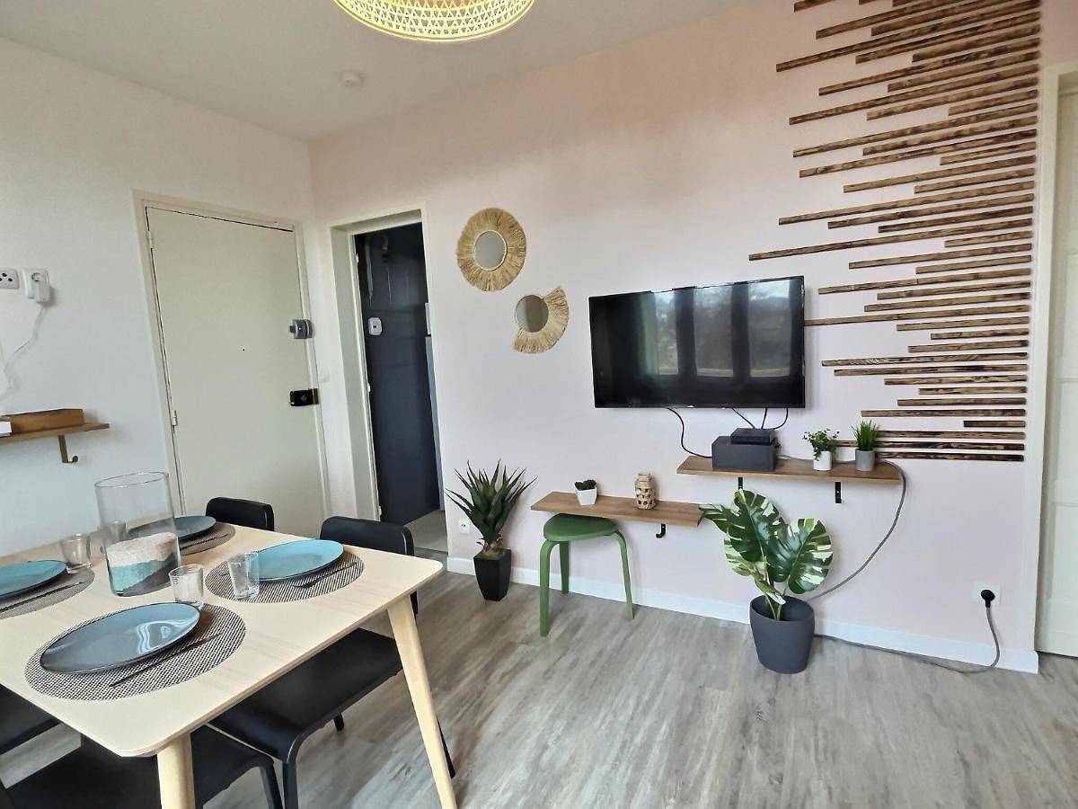 Appartement entier, Apartment in Le Blanc-Mesnil, Seine-Saint-Denis