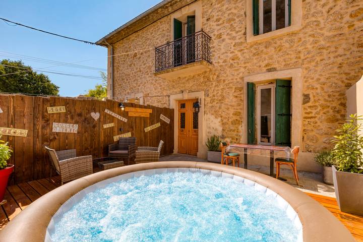 Apartamento para 2 personas, con jacuzzi en Hérault