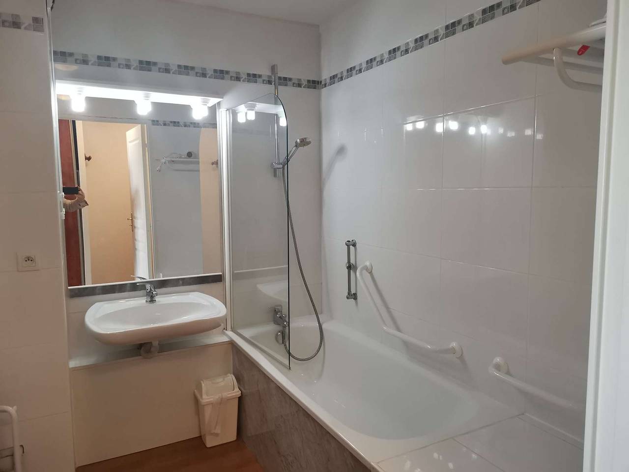 Ganzes Studio, Studio für 2+1 Kind, mit Parkplatz, Schwimmbad und Fitnessraum in La Mongie, Bagnères-de-Bigorre