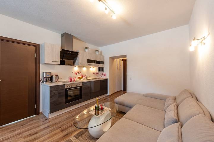 Ferienwohnung für 6 Personen, mit Terrasse und Garten sowie Ausblick in Bichlbach - 3