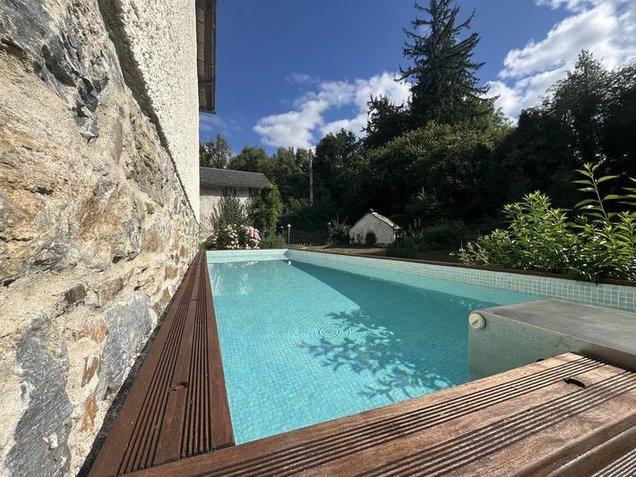 Gîte pour 5 personnes, avec piscine ainsi que terrasse et jardin à Gijounet