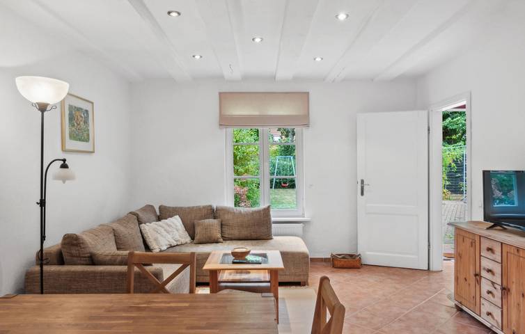 Stilvolle Wohnung mit Seeblick, Parkplatz und Internet in Vipperow, Müritz