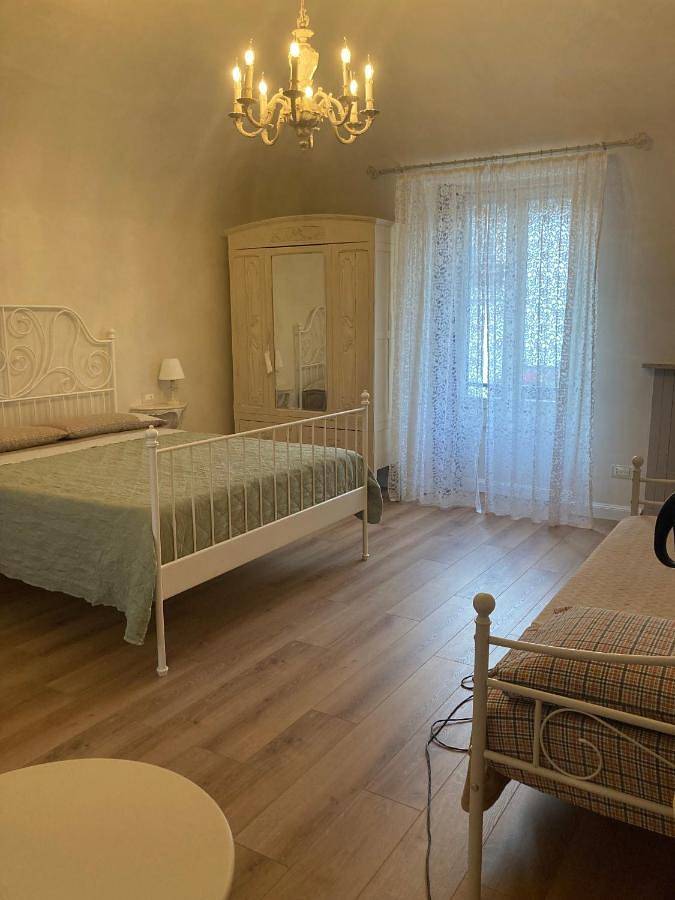 Location de vacances pour 3 personnes, avec vue et piscine à Novi Ligure - 3