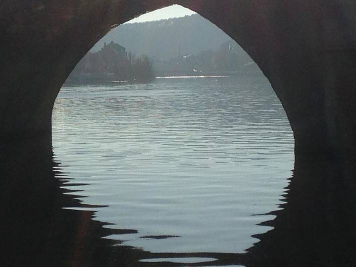 Bateau pour 10 personnes, avec terrasse et jacuzzi à Namur - 2
