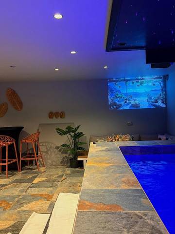 Cottage pour 12 personnes, avec sauna ainsi que jacuzzi et piscine, animaux acceptés à Ittenheim