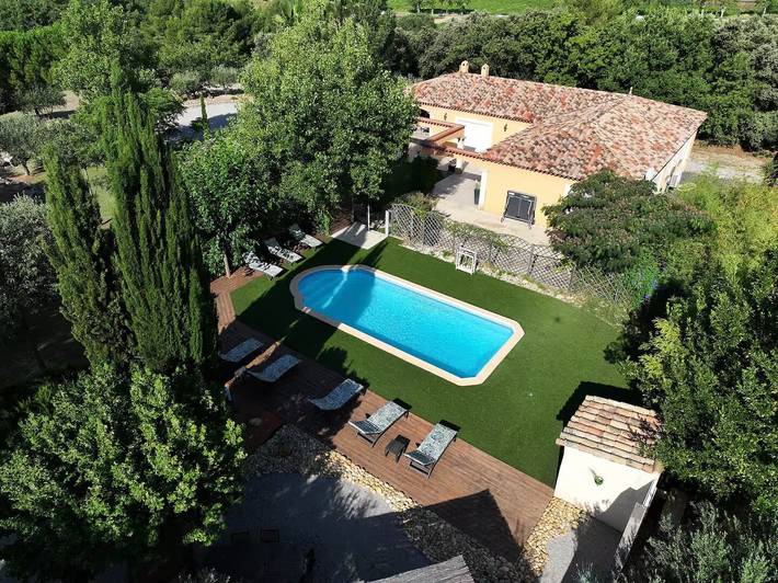 Location de vacances pour 8 personnes, avec piscine et jardin à Plaissan - 2