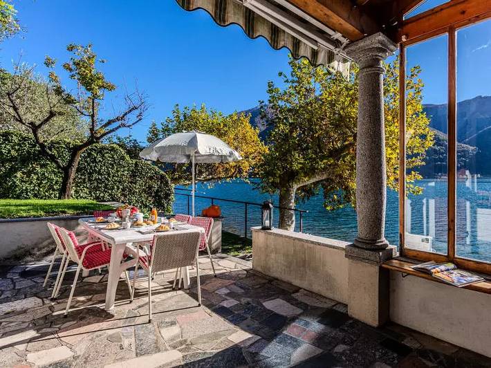 Villa per 8 persone, con Balcone e Terrazza nonché Giardino a Comune di Porlezza