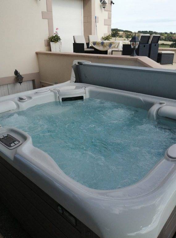 Chambre d’hôte pour 2 personnes, avec jacuzzi et jardin dans Allier - 2