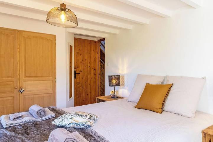 Gîte confortable à la campagne, 2 chambres, vue dégagée in Baugé-en-Anjou, Vallée de la Loire