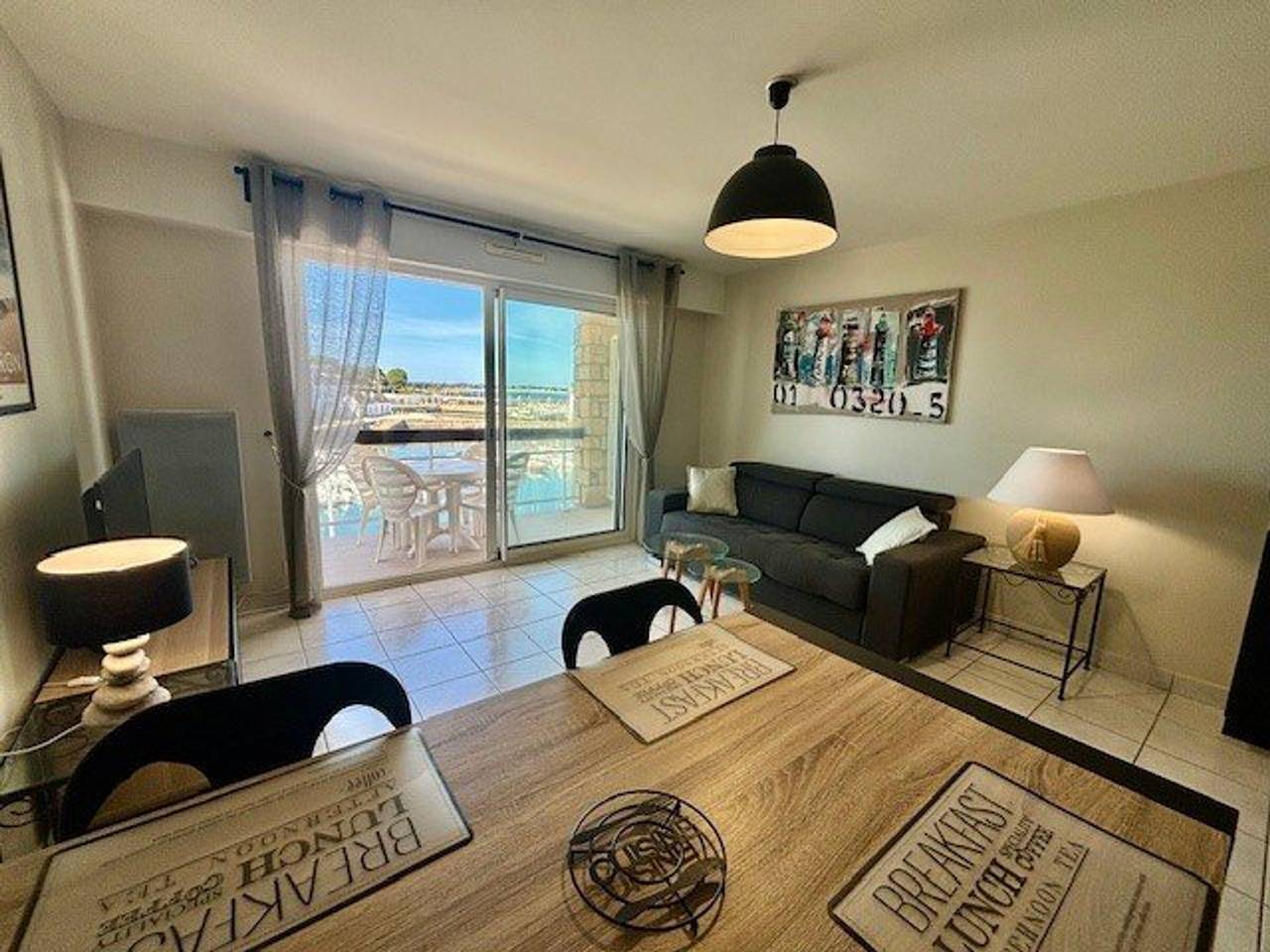 Entire apartment, Quiberon - 1Br Apartment - 4 pers - Balcony, Tv, Dishwasher, Parking in Quiberon, Côte des Mégalithes