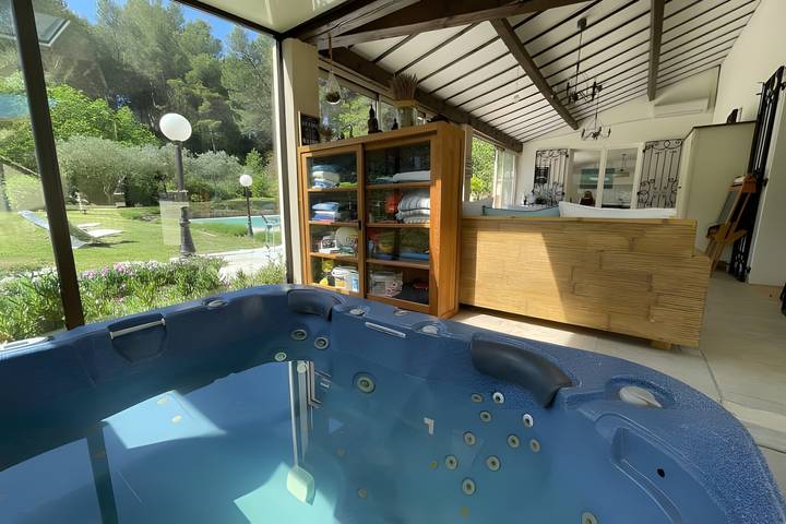 Location de vacances pour 10 personnes, avec jardin et jacuzzi à Ventabren - 3