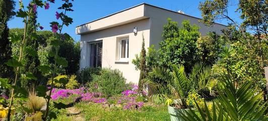 Villa pour 4 personnes, avec vue et jardin dans l' Hérault