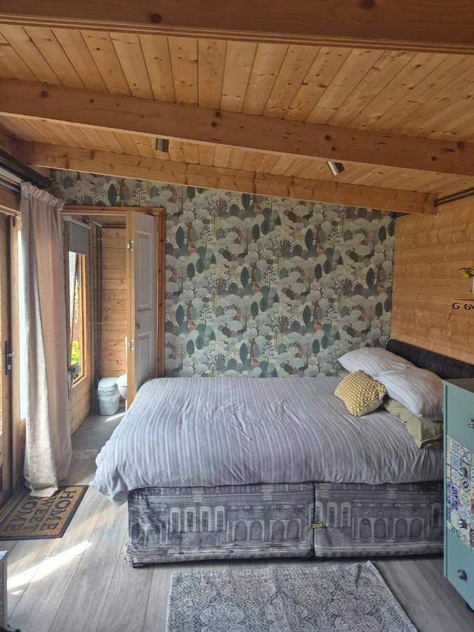 Lodge for 4 people in Cardiff
