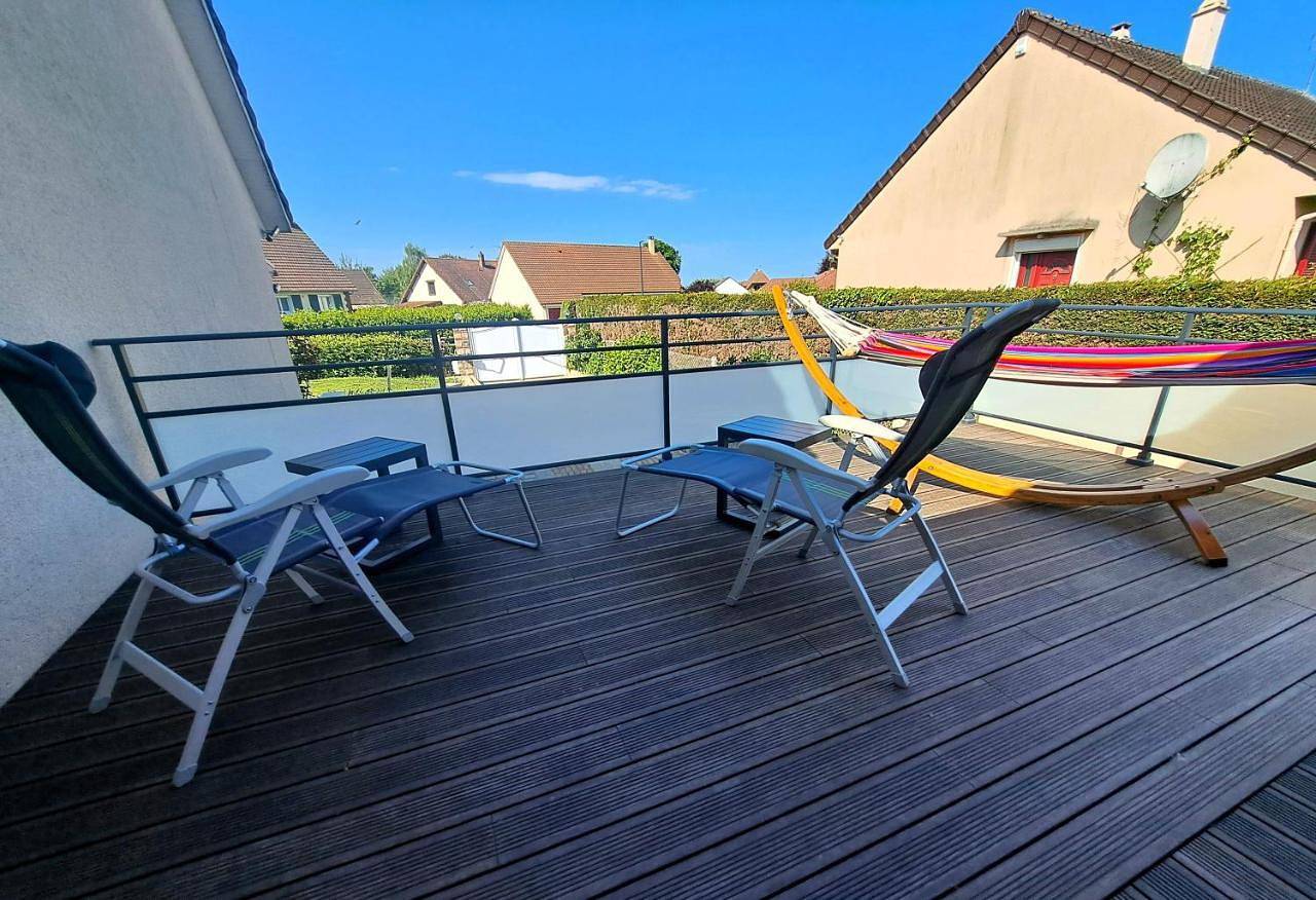 Chambre avec salle de bain privative et borne de recharge électrique T2 in Tourville-sur-Arques, Région de Dieppe