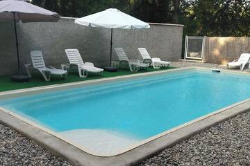 Gîte pour 6 personnes, avec jardin ainsi que piscine et terrasse dans Dentelles de Montmirail