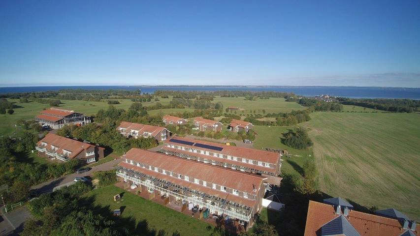 Ferienwohnung für 6 Personen, mit Balkon und Terrasse sowie Garten und Sauna in Hohen Wieschendorf - 2