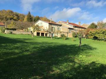 Gîte pour 7 personnes, avec vue et jardin, animaux acceptés à Apremont-la-Forêt