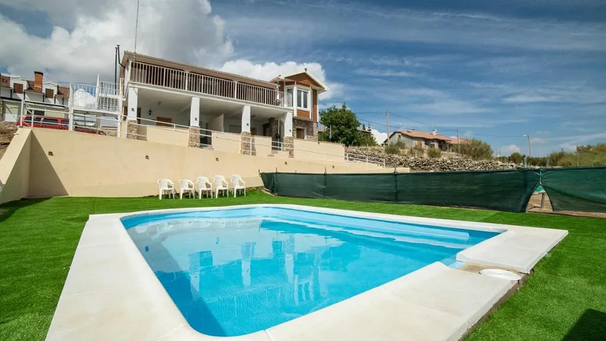 Apartamento de vacaciones para 4 personas, con piscina además de jardín y vistas - 1