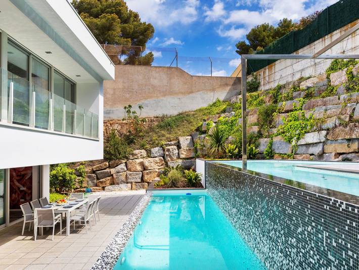 Casa de vacaciones para 8 personas, con jardín además de terraza y vistas - 1