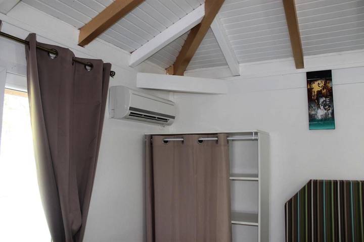 Gîte pour 2 personnes, avec jardin ainsi que piscine et bassin pour enfant en Martinique - 4