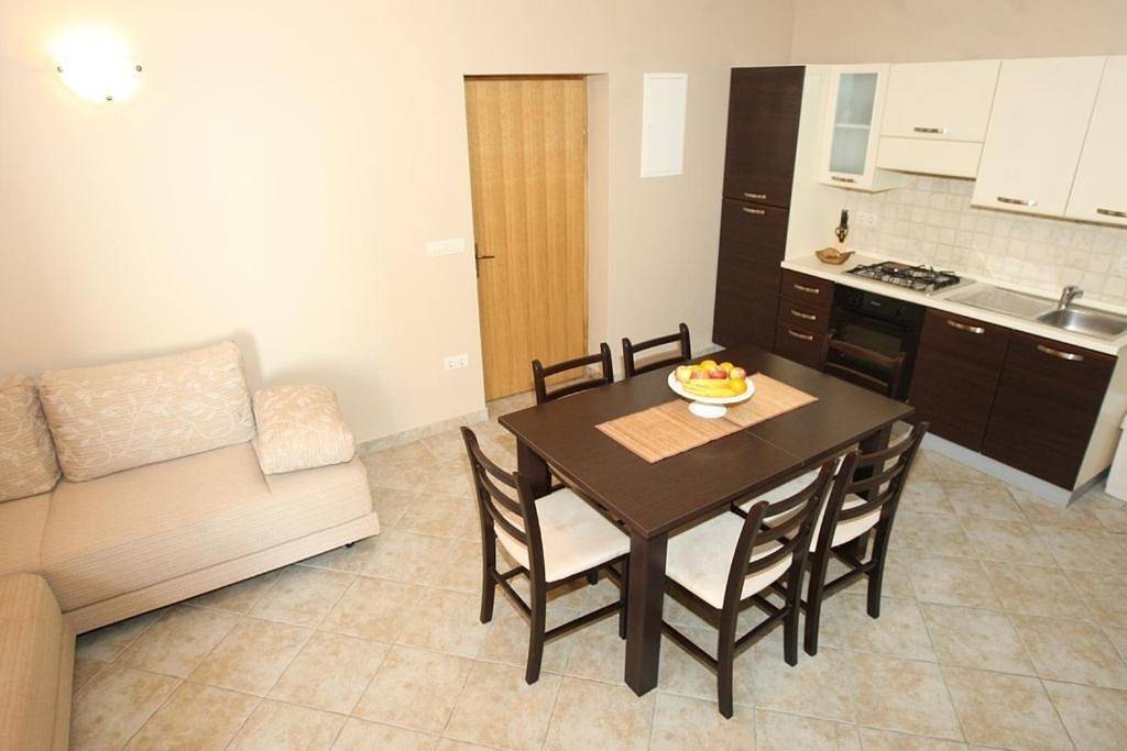 Ganze Wohnung, Utković Beachfront Apartments in Mulo, Vrsi