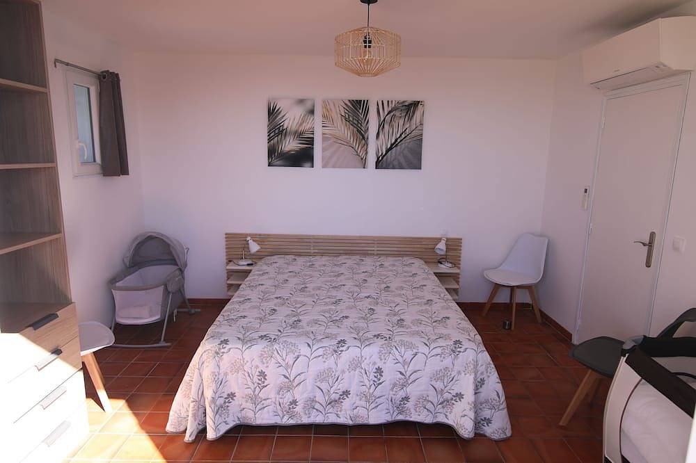 Villa (Var) très belle vue mer, piscine privative, calme et sans vis-à-vis in Les Issambres, Roquebrune-sur-Argens