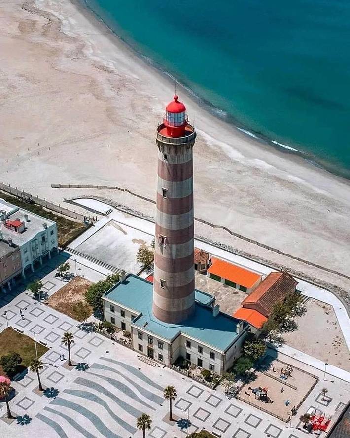 Gîte pour 4 personnes, avec jardin dans Costa Nova - 2