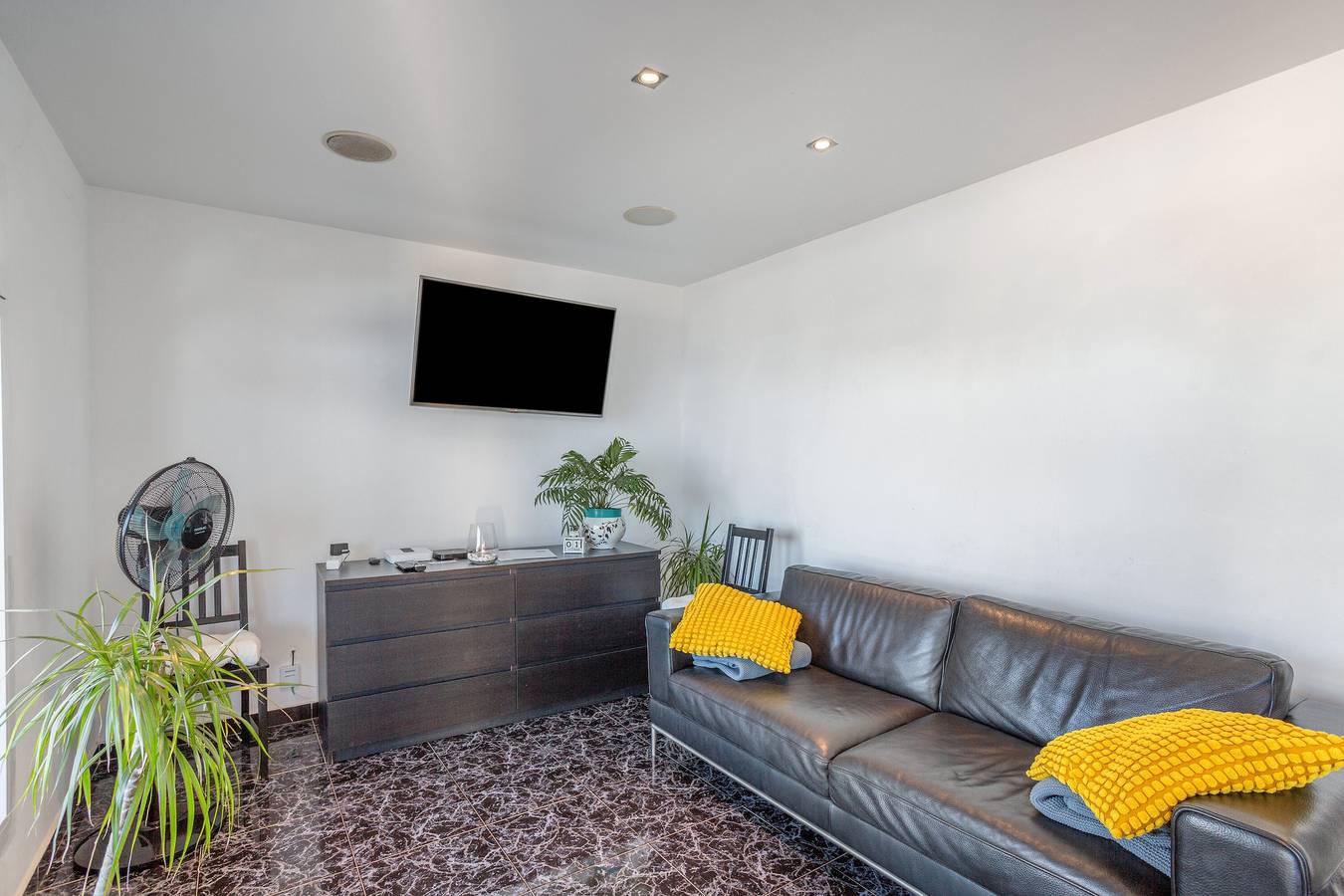 Apartamento inteiro, Apartamento 'Bem-vindos à Zona Relax' com Vista Mar, Wi-Fi e Ar Condicionado in La Verga, Mogán