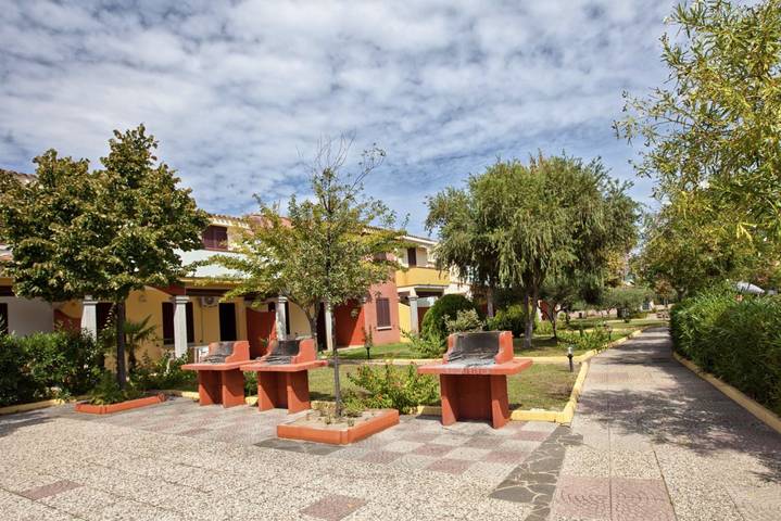 Gîte pour 4 personnes, avec balcon/terrasse et piscine à Porto Ottiolu - 2