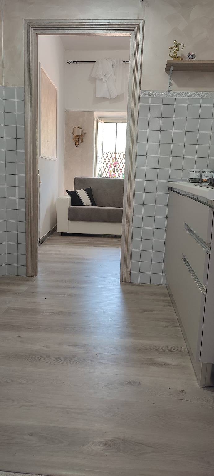 Ganze Wohnung, Ferienwohnung 'Colombina Bianca' mit Bergblick und Balkon in Licenza, Latium