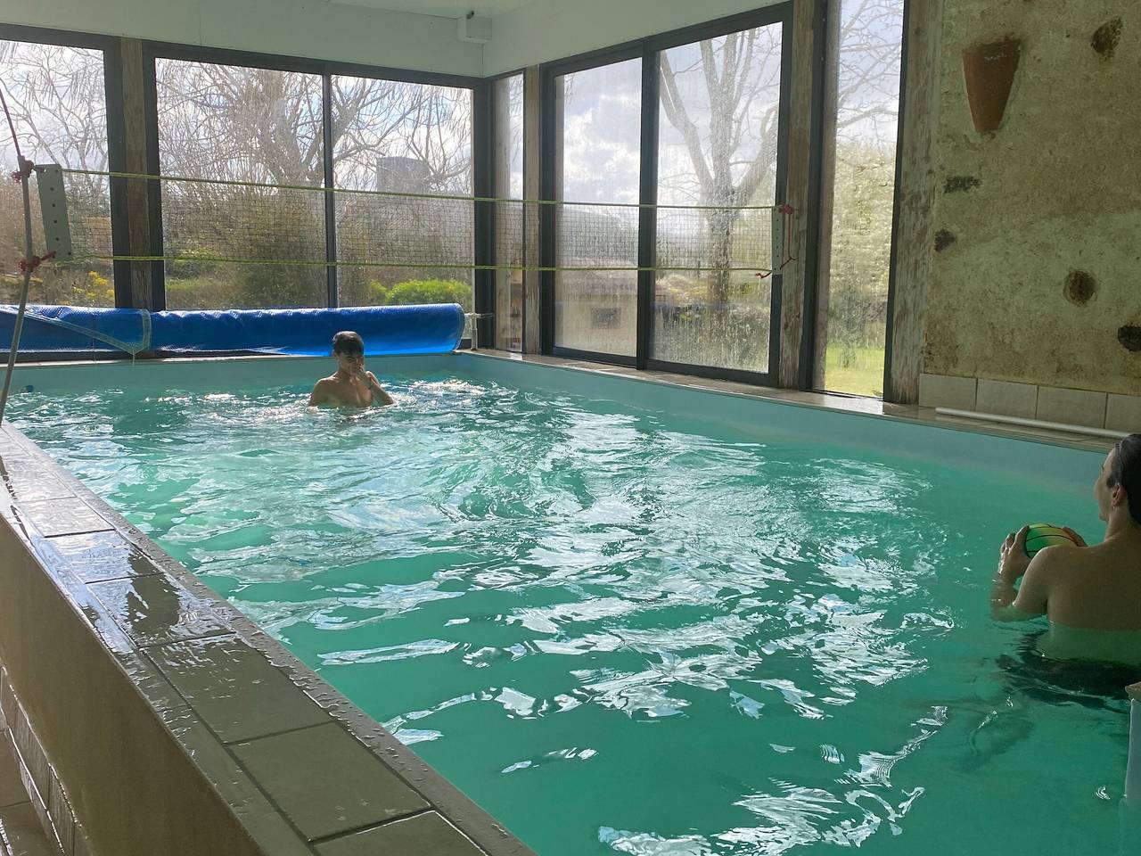 Gran Casa con Piscina Climatizada en Bois Bertrand in Montchevrier, Región de La Châtre