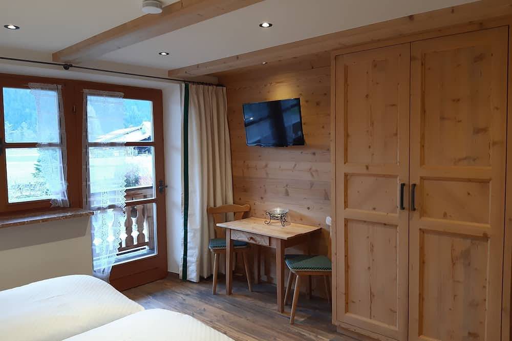 Vacation apartment 2 Griaß di Neu - Guesthouse Becher, Kreuth-Point in Kreuth, Alpes Bávaros