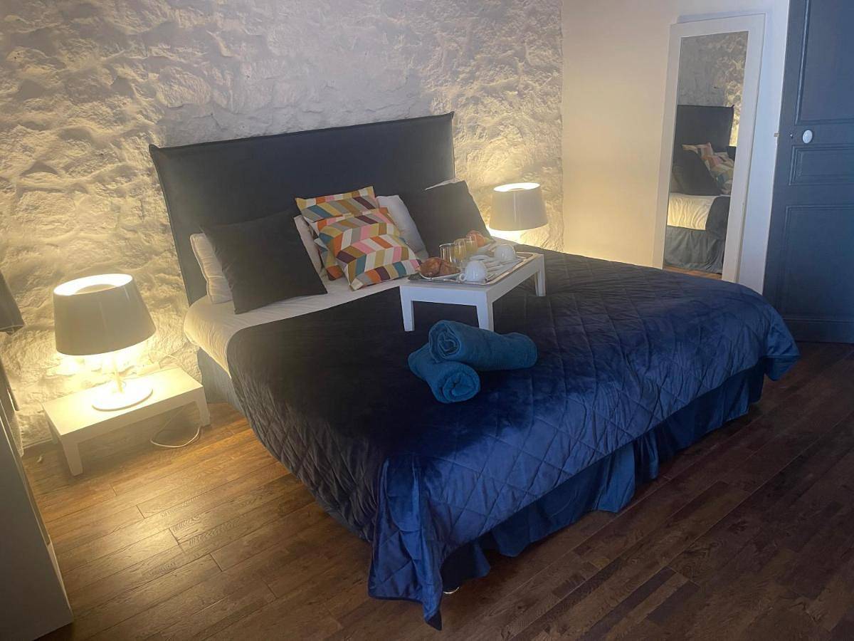 Double Room with Balcony in Marseillan, Côte méditerranéenne (France)
